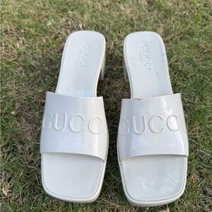 Women's GUCCI white Glossy Rubber Block Heel Slide Jelly Sandals Sz EU 40